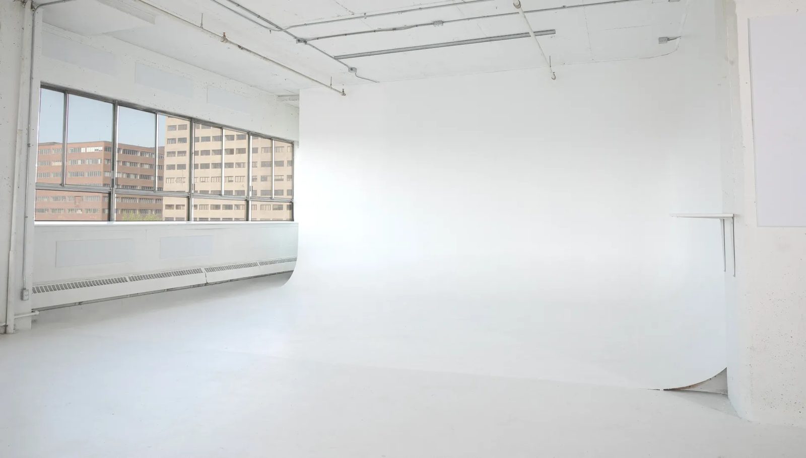 Summer Camp Studios, Cyclorama